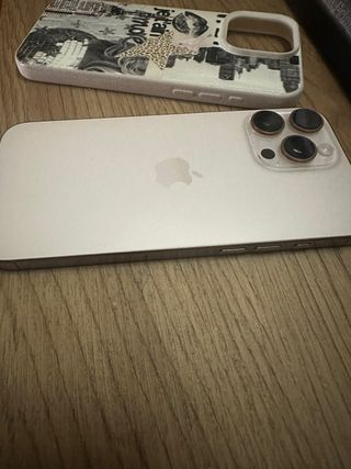 iPhone 16 Pro Max apenas usado