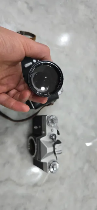 Lotto 2 Zenit E EM macchine fotografiche