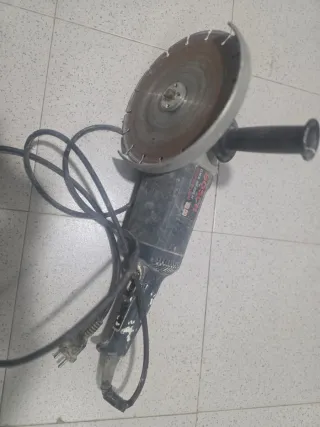 Radial Bosch GWS 20-230 H