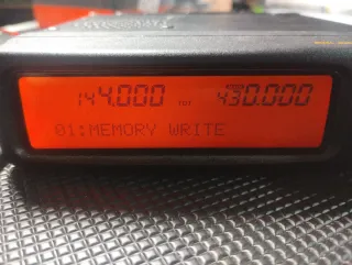 Yaesu FT-8500 non funzionante,e senza microfono.