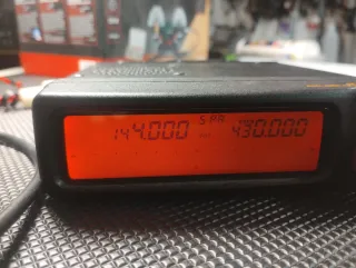 Yaesu FT-8500 non funzionante,e senza microfono.