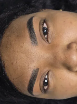 Manicura, pedicura, depilación,  micropigmentacion