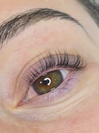 Manicura, pedicura, depilación,  micropigmentacion