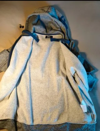 Felpa uomo con zip e cappuccio