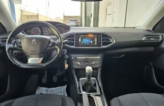 Peugeot 308 2016