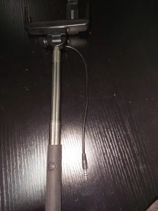 Palo selfie con cable Jack 3.5