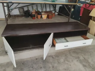 Mueble TV aparador blanco y marrón