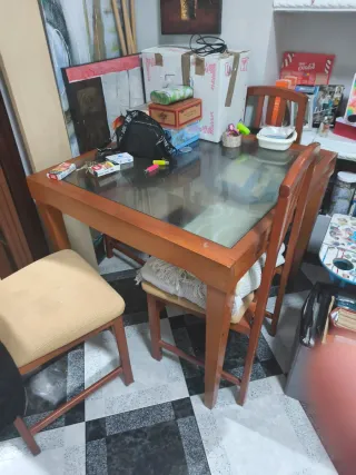 Mesa de comedor con 4 sillas extensible,