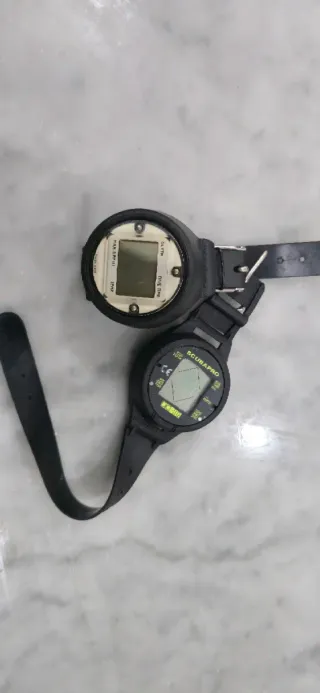 Lotto 2 computer subacqueo SCUBAPRO