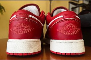 Zapatillas Jordan 1 Low Granates Talla 38.