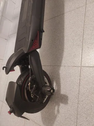 Patinete Eléctrico Yauin  certificado  por la DGT