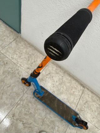 Patinete Bestial Wolf Naranja y Azul