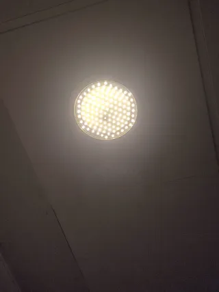 VENDO 14 FOCOS DE LUZ LED CÁLIDA