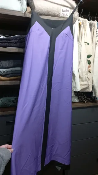 Vestido morado y negro de seda