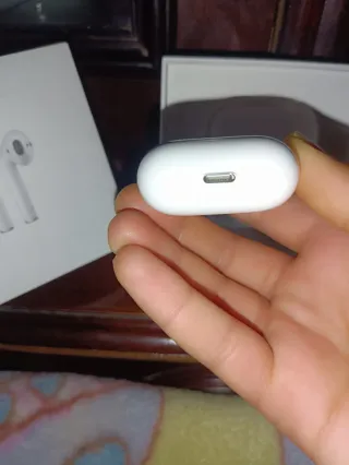 Caja AirPods Apple Blanca