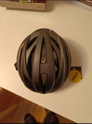 Casco giro Sintax. MIPS.