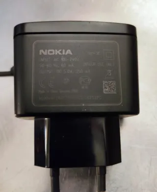 Teléfono Móvil Nokia 6234 con 2 Cargadores.