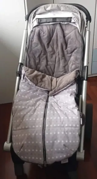 Capazo, silla y chasis Mutsy i-go