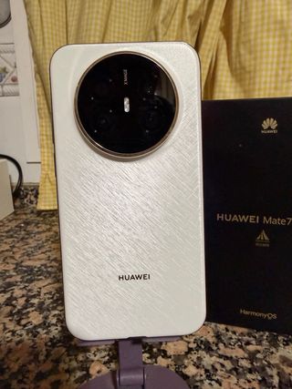 Huawei Mate 70 Air Dorado/Blanco
