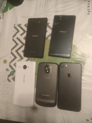 Lote de teléfonos móviles