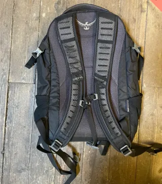 Mochila Osprey Daylite Plus 20L Negra/Gris