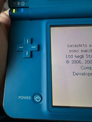 Console Nintendo DSi XL Blu con caricatore