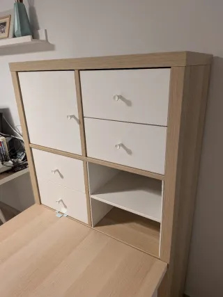 Estantería Kallax Ikea con escritorio Linmon
