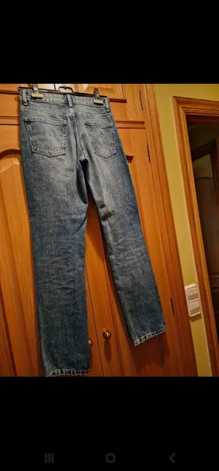 Pantalón vaquero recto Zara azul