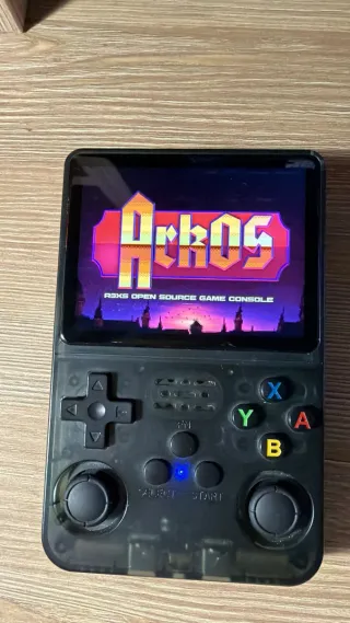 Consola R36S Negra y Multicolor