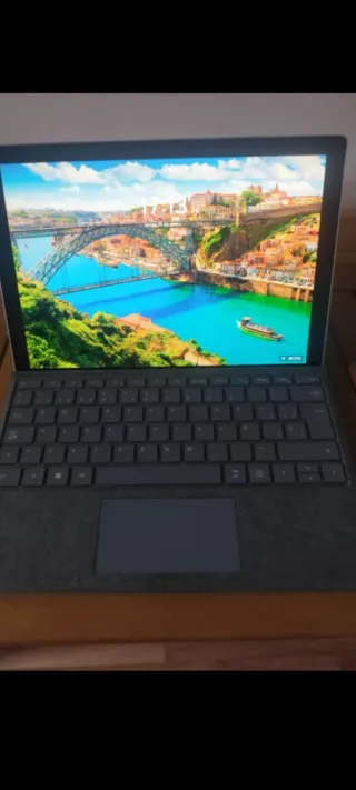 Surface Pro 7 - 256GB SSD - 8GB RAM Perfecto estad