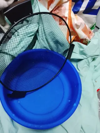 Ciotola blu con griglia