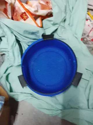 Ciotola blu con griglia