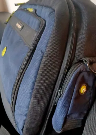 Portátil Toshiba y funda de transporte Samsonite