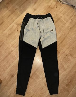 Conjunto Nike Tech Panda Negro Gris