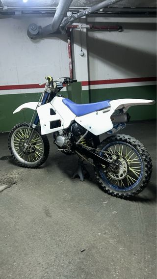 Yamaha YZ 125