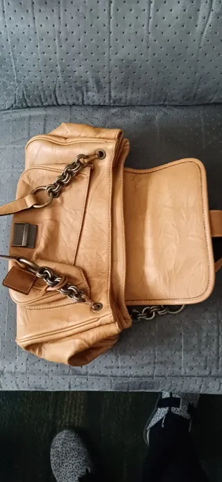 Bolso de hombro de piel de Purificación García