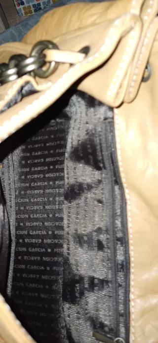 Bolso de hombro de piel de Purificación García