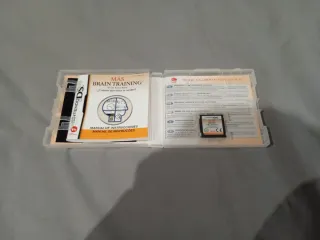 Nintendo DS Negra con 2 juegos y accesorios