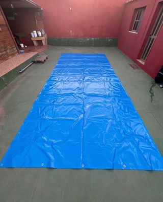 Cobertor de piscina azul