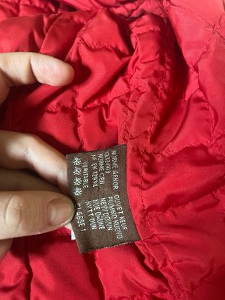 Piumino rosso in ottime condizioni
