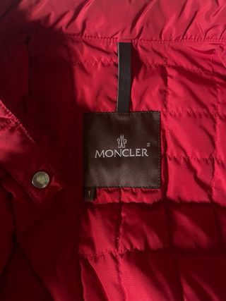 Piumino rosso in ottime condizioni