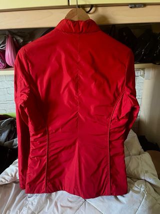 Piumino rosso in ottime condizioni