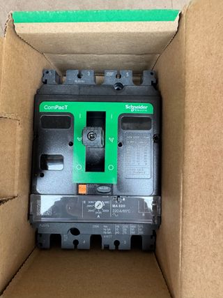 Interruptor Automático Schneider Electric MA 220