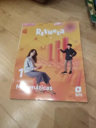 Matemáticas. 1 Secundaria. Revuela