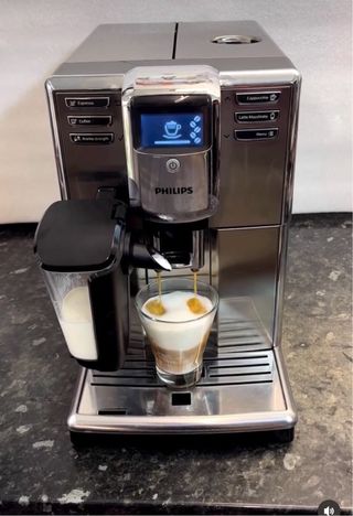Cafetera Philips Serie 5000 Inox