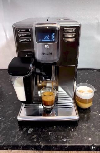 Cafetera Philips Serie 5000 Inox