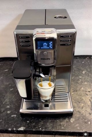 Cafetera Philips Serie 5000 Inox