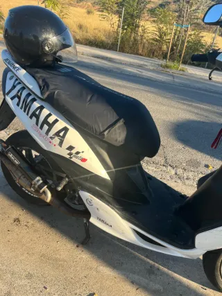 Yamaha Scooter Blanca