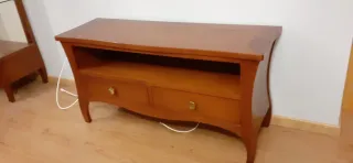 Set de muebles de salón: Vitrina, mesa, cómoda, tv