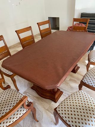 Mesa comedor madera y 8 sillas